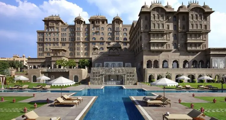 Best Luxury Hotels in Jaipur for a Royal Rajasthan Experience